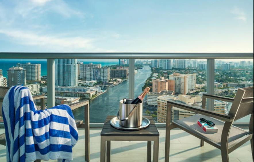 Studio In Hallandale 2 Beds Холандейл Бийч Екстериор снимка