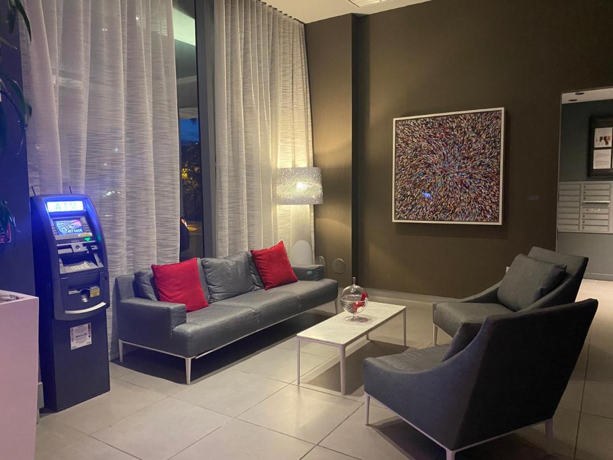 Studio In Hallandale 2 Beds Холандейл Бийч Екстериор снимка